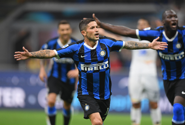 拉菲尼亚：我希望在巴萨退役；最大的奢侈是给家人买房子（拉菲尼亚：愿在巴萨挂靴，最奢侈的是为家人置房）