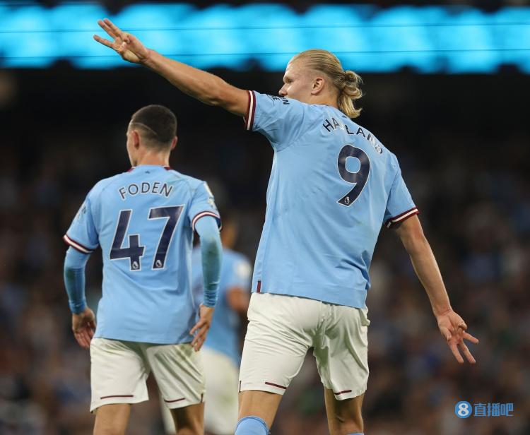 判若两队，武汉三镇前14轮5胜3平6负，后16轮1胜4平11负（反差悬殊：武汉三镇前14轮5胜3平6负，后16轮仅1胜4平11负）