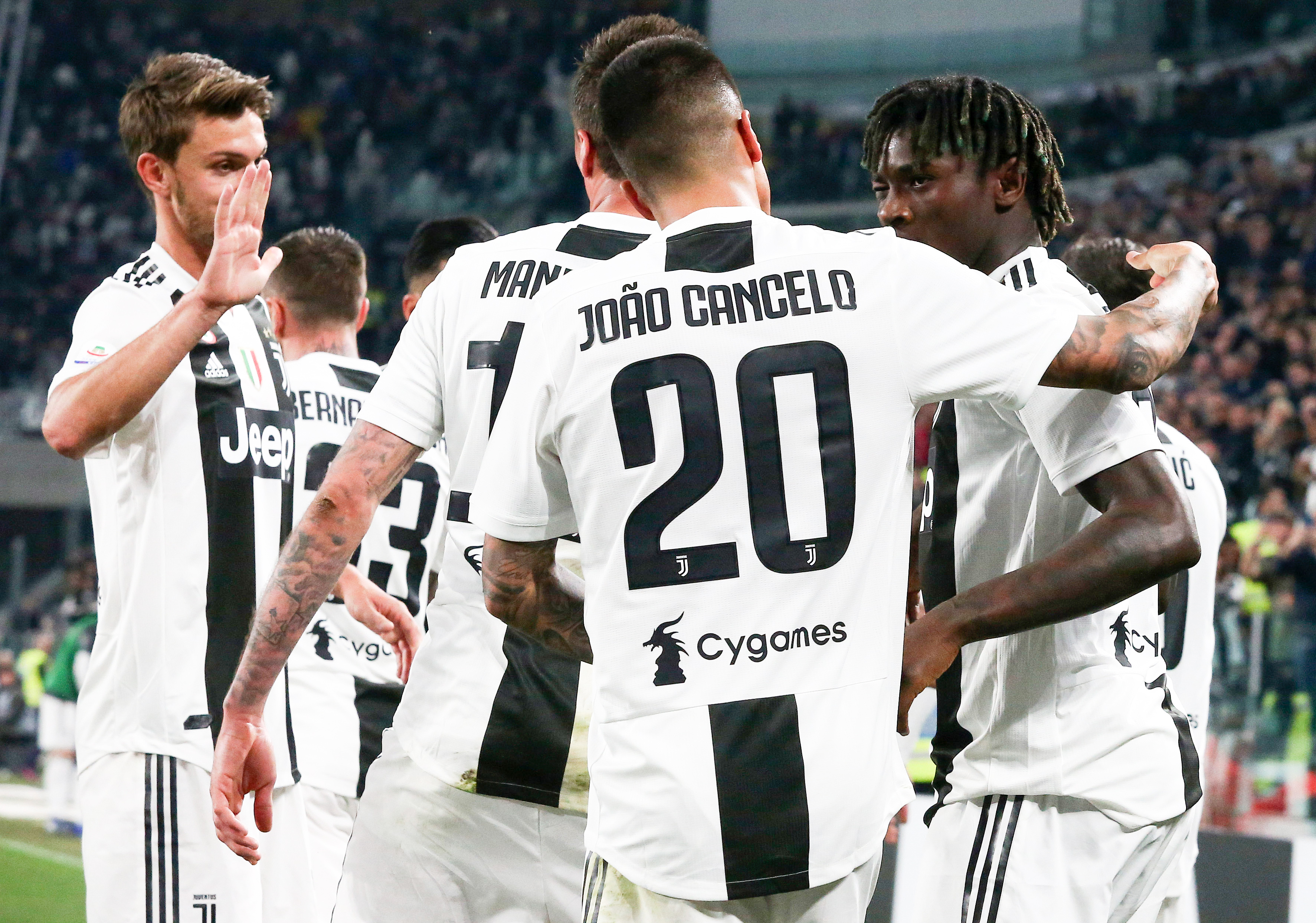 巴萨2-1逆转法兰克福，孔德头球双响，亚马尔、拉什福德送助攻（巴萨2-1逆转法兰克福，孔德头槌梅开二度，亚马尔与拉什福德奉献助攻）