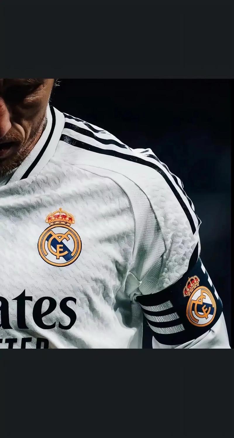 会员大会上施洛特贝克没和凯尔握手，记者：相关人员说没矛盾（会员大会上施洛特贝克未与凯尔握手，记者称相关人士表示双方无矛盾）