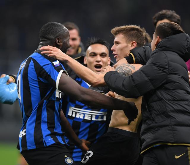 过去6场32+8+8！哈登三节空砍31+5+8，快船28分惨败，近10场仅1胜（近6战场均32+8+8！哈登三节轰31+5+8仍无力回天，快船惨负28分，近10场仅1胜）