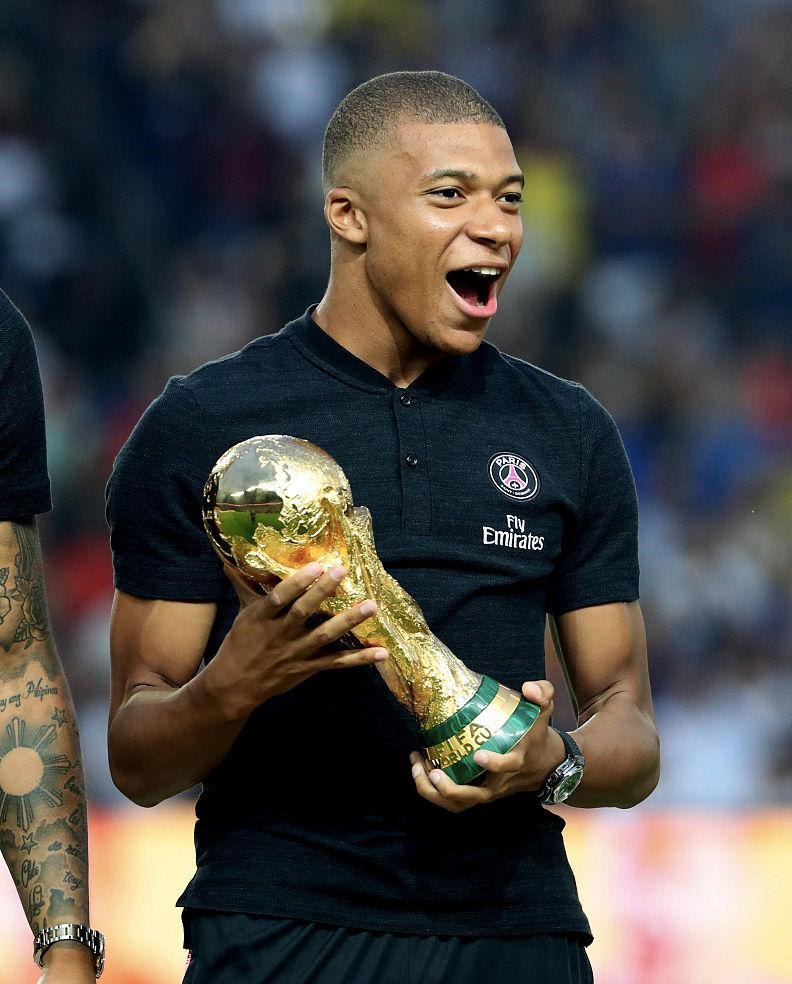 哈茨队双杀格拉斯哥两大豪门流浪者与凯尔特人（哈茨连克格拉斯哥双雄：流浪者与凯尔特人相继落败）