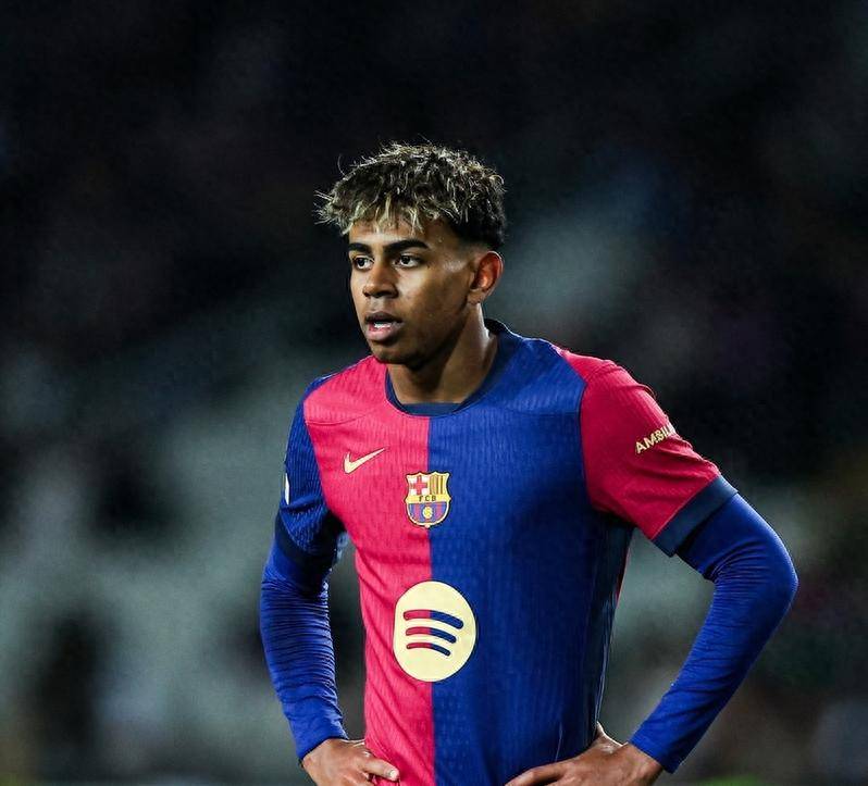 图赫尔：贝林厄姆不喜欢被换下，但这个决定他必须接受（图赫尔谈贝林厄姆：不喜欢被替换下场，却必须接受安排）