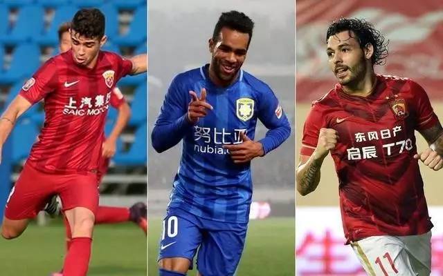 上海申花续约斯卢茨基，欲在亚冠和巴西引援中提升竞争力，期待其带领球队争冠。（申花与斯卢茨基续约，发力亚冠与巴西引援提升战力，盼其率队冲冠）