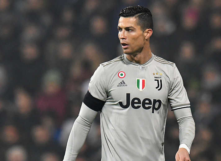 王励勤升任3天遭围攻，呼吁理性追星，极端球迷为何反目？（王励勤上任三日成舆论焦点：呼吁理性追星，极端粉丝为何转向？）