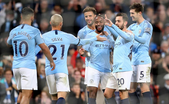 伤愈归来！阿方索·戴维斯时隔262天后重回拜仁大名单（阔别262天，阿方索·戴维斯复出重返拜仁大名单）