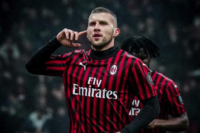 拜仁将创下德甲44轮连续领跑纪录，打破自己1973年创造的纪录（拜仁有望连续44轮领跑德甲，刷新1973年自创纪录）