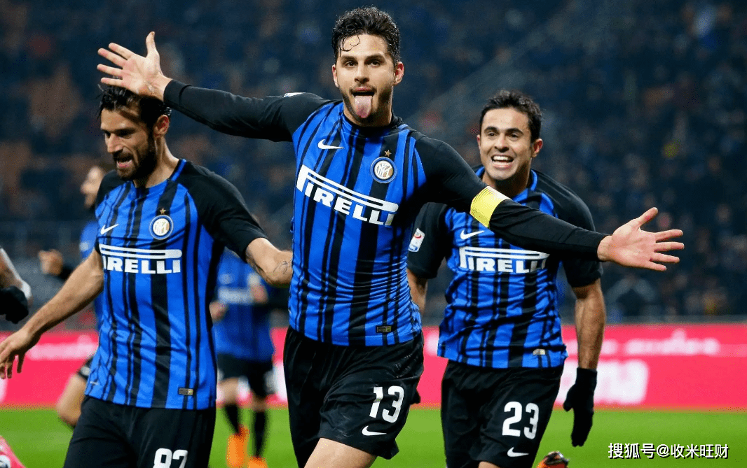 卡拉格：我认为萨拉赫的行为是耻辱，这是和经纪人精心安排的（卡拉格怒斥萨拉赫：其行为可耻，系与经纪人精心策划）