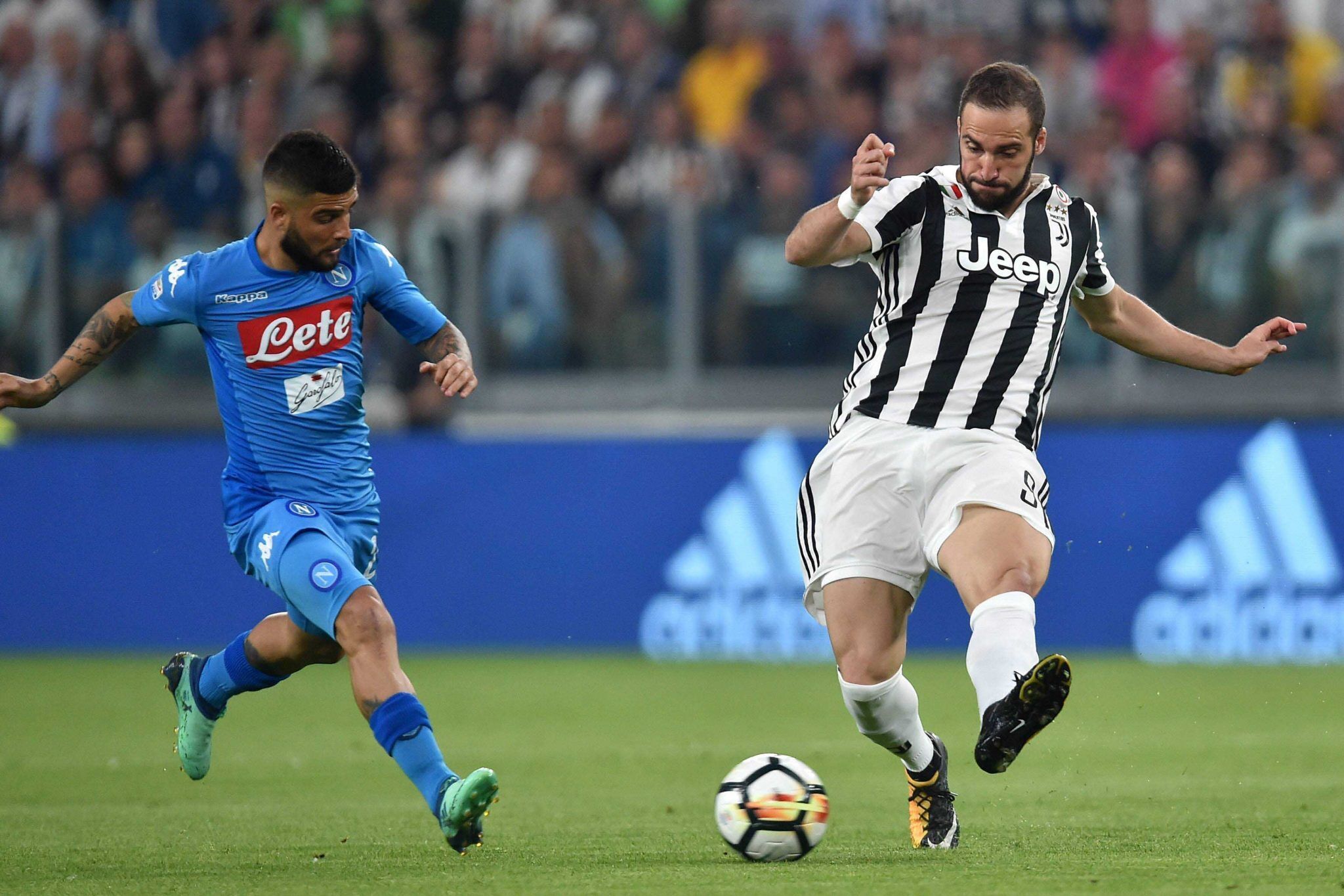 弗拉格高效22分，末节关键时刻精彩发挥带走比赛（弗拉格高效取22分，末节关键时刻发力锁定胜局）